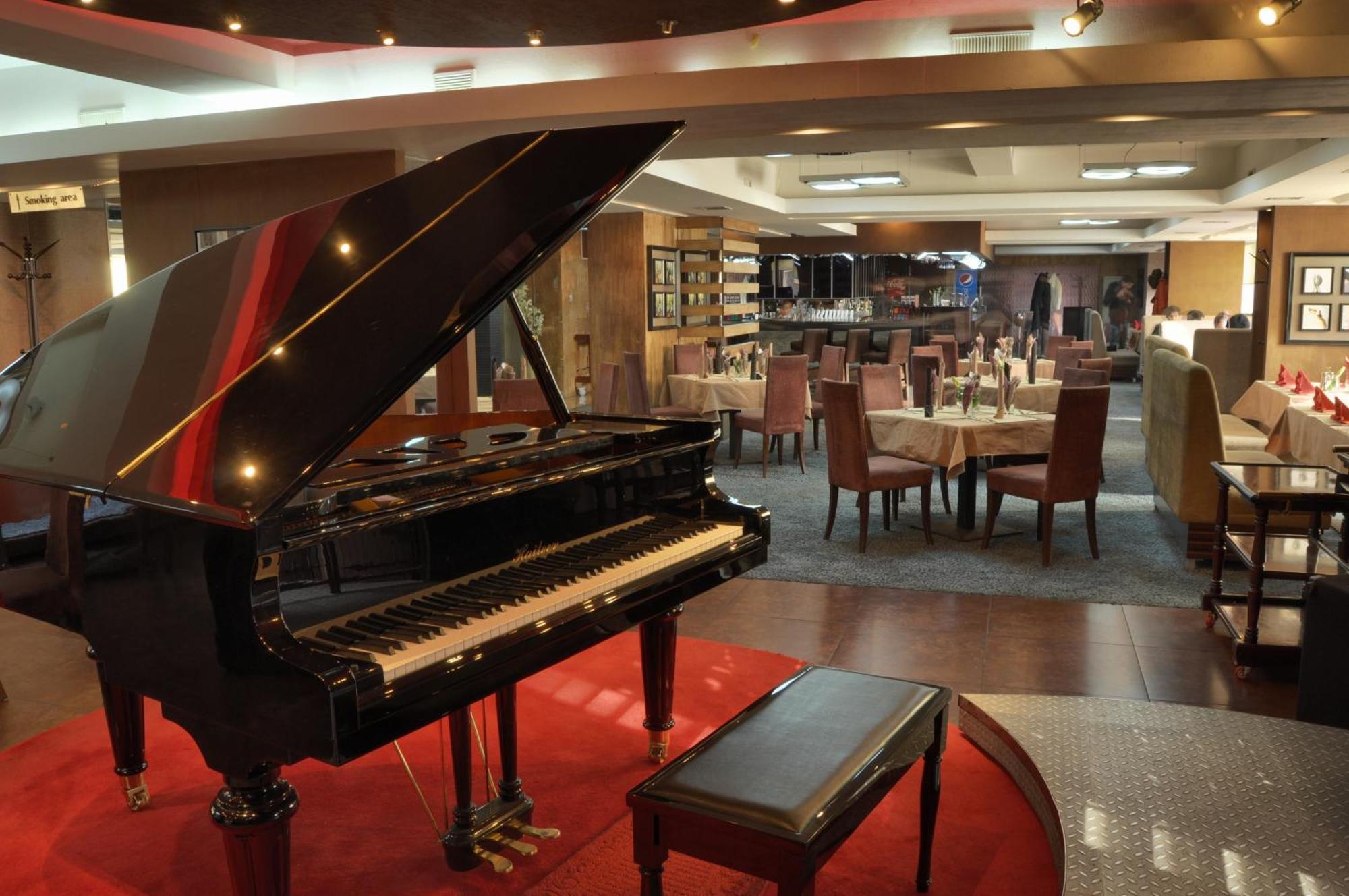 אולן בטור The Corporate Hotel מראה חיצוני תמונה